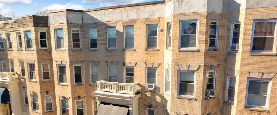 Boston 5+ Unit Apartment Building